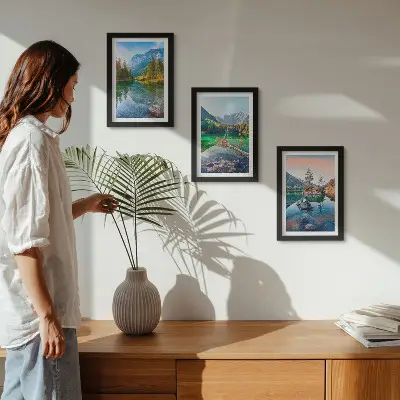 Stenska galerija slik z motivom gorskih jezer in okoliške naravne pokrajine