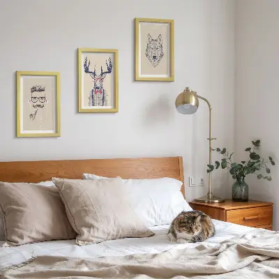 Komplet slik v okvirju z motivi elegantnih portretov živali in moških