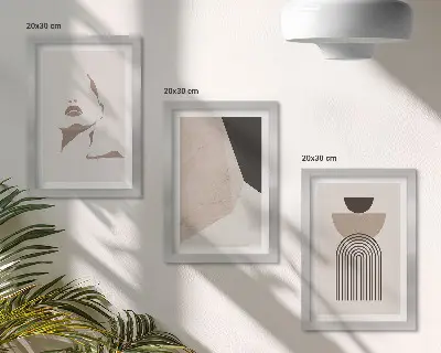 Komplet 3 slik v okvirju z abstraktnimi geometrijskimi oblikami in ženskim obrazom