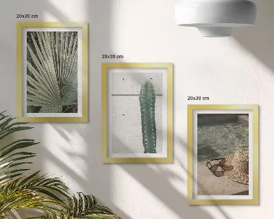 Stenska galerija slik s tropskimi rastlinami in motivi morskih počitnic
