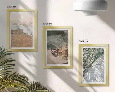 Stenska galerija slik z motivom klobuka za plažo in sončnih očal