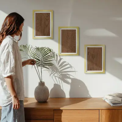 Komplet 3 slik v okvirju minimalističen lesni vzorec teksture lubja