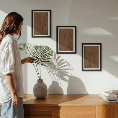 Komplet 3 slik v okvirju minimalističen lesni vzorec teksture lubja