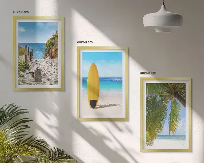 Komplet 3 slik v okvirju počitniške plaže z valovi in palmami