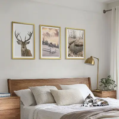 Zimska pokrajina jelenje koče triptih v okvirju