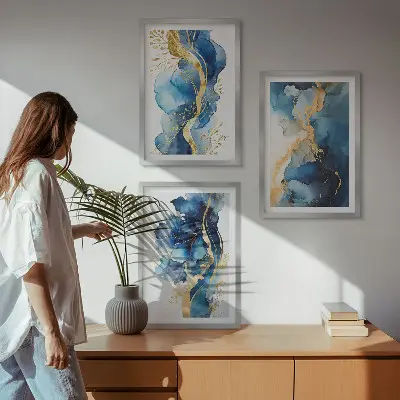 Modri abstraktni vzorci triptih v okvirju