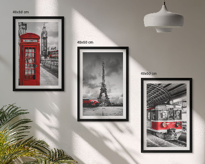 Triptih v okvirju Ikone London Pariz promet