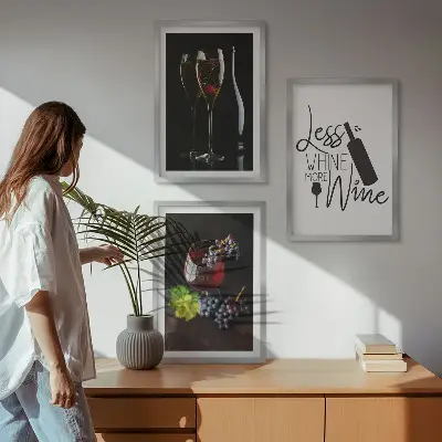 Komplet 3 slik v okvirju kozarec vina z motivom grozdja in napisom