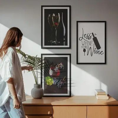 Komplet 3 slik v okvirju kozarec vina z motivom grozdja in napisom