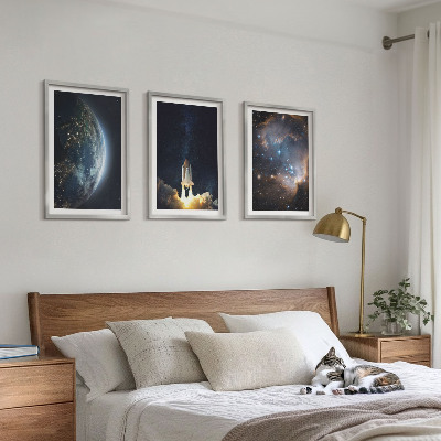 Večdelna slika v okvirju Vesolje Zemlja raketa galaksija