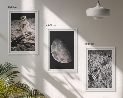 Triptih v okvirju Fotografija astronavta na Luni