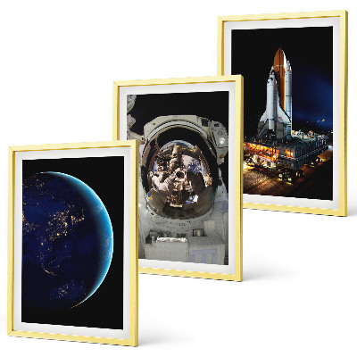 Set 3 slik v okvirju Raketa astronavta vesolja Zemlja