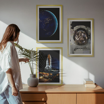 Set 3 slik v okvirju Raketa astronavta vesolja Zemlja