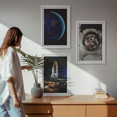 Set 3 slik v okvirju Raketa astronavta vesolja Zemlja