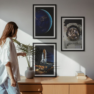 Set 3 slik v okvirju Raketa astronavta vesolja Zemlja