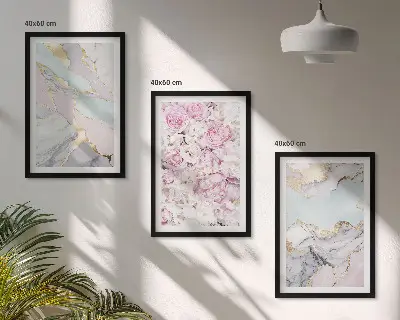 Večdelna slika v okvirju rožnate rože v marmornih pastelnih odtenkih