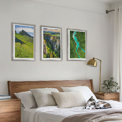 Večdelna slika v okvirju Zelene gore reka skale