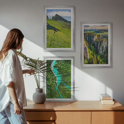 Večdelna slika v okvirju Zelene gore reka skale
