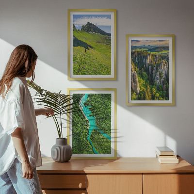 Večdelna slika v okvirju Zelene gore reka skale
