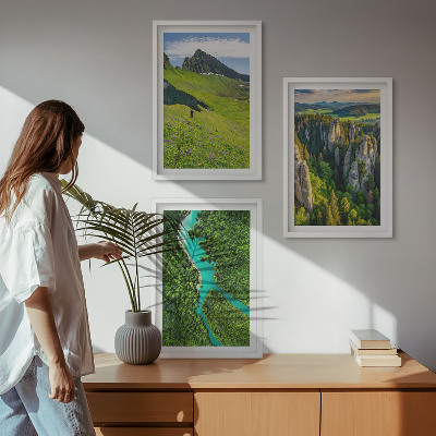 Večdelna slika v okvirju Zelene gore reka skale