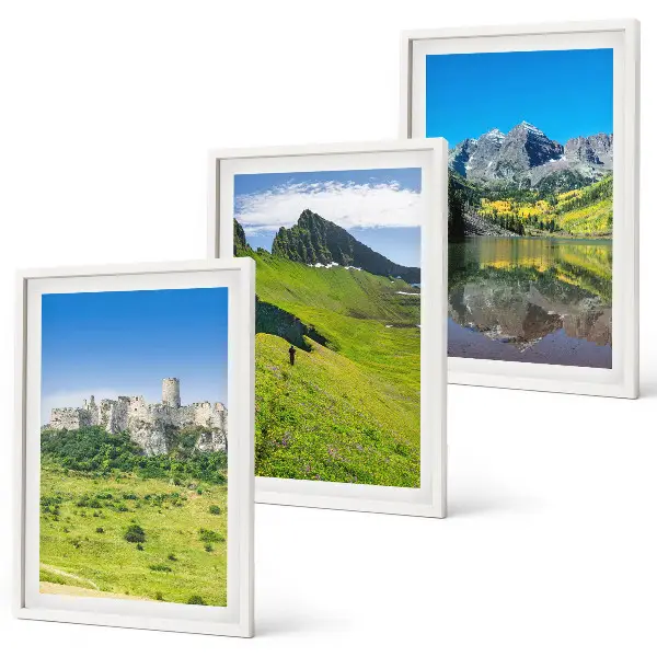 Zeleni griči z gradom komplet 3 slik v okvirju