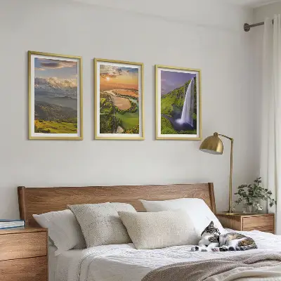 Triptih v okvirju gorske reke, slapovi in narava