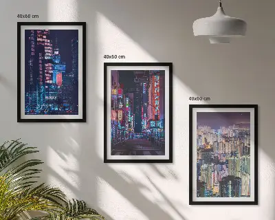 Večdelna slika v okvirju z motivom neonskih luči nočnega mesta