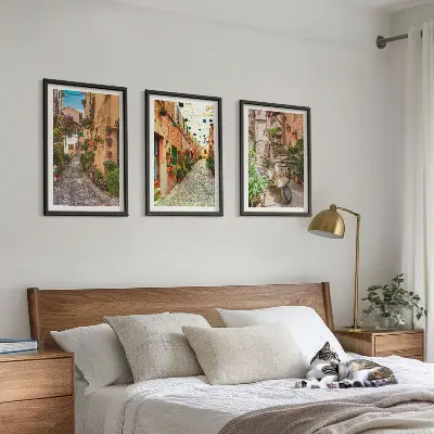 Komplet 3 slik v okvirju z motivom ulic, rož in italijanskega vzdušja