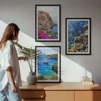 Komplet 3 slik v okvirju razgledi na morje s pisanimi hišami
