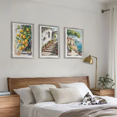 Večdelna slika v okvirju z motivom limon, rož in pogleda na morje