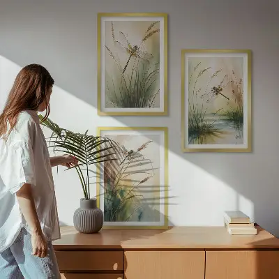Komplet 3 slik v okvirju motiv kačjih pastirjev s travo in vodo