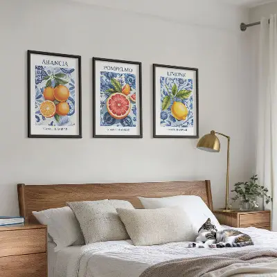 Triptih s starinskimi ilustracijami citrusov v okvirju