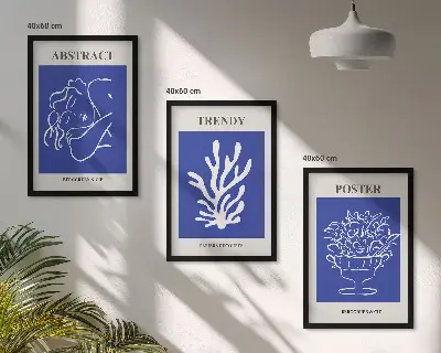 Komplet 3 modrih plakatov v okvirju elegantni posterji
