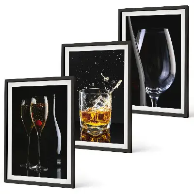 Komplet 3 slik v okvirju kozarec za vino in viski na črnem ozadju