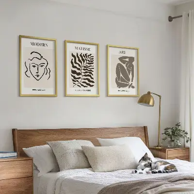 Triptih v okvirju elegantna grafika s črtami in liki