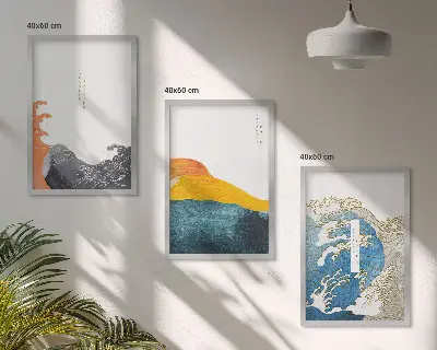 Triptih v okvirju z motivom valov v japonskem grafičnem slogu