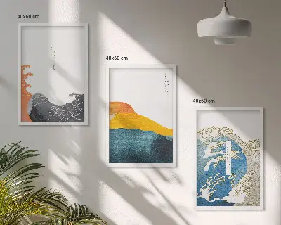 Triptih v okvirju z motivom valov v japonskem grafičnem slogu
