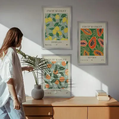 Večdelna slika v okvirju s sadnimi motivi limon in papaje
