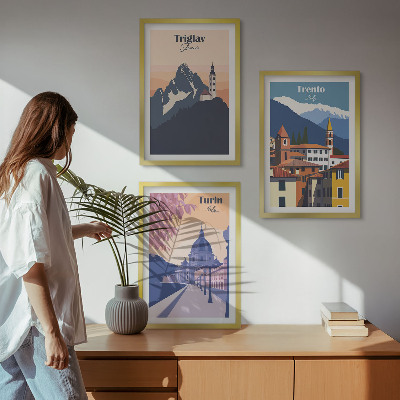 Triptih v okvirju Retro ilustracije gorske arhitekture