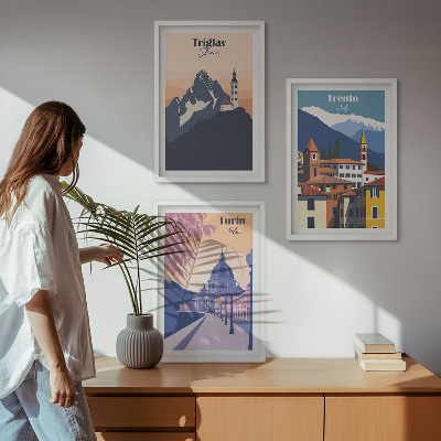 Triptih v okvirju Retro ilustracije gorske arhitekture