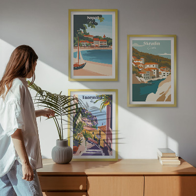 Triptih v okvirju Ilustracije obmorskega mesta