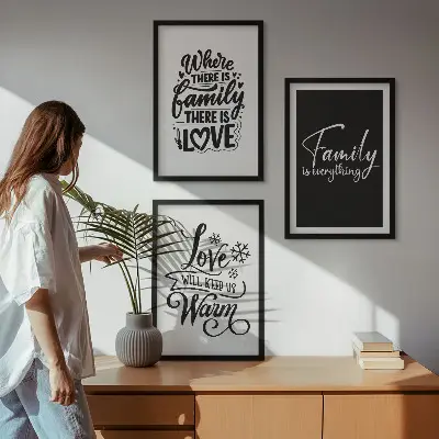Večdelna slika v okvirju z motivom družine, ljubezni, topline in doma