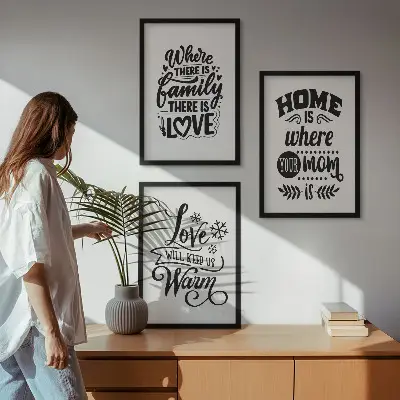 Večdelna slika v okvirju z motivom družine, ljubezni, doma in topline