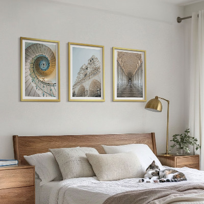 Set 3 slik v okvirju Spiralno stopnišče fasade katedrale