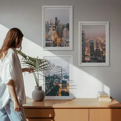 Komplet 3 slik v okvirju mestni nebotičniki z lučmi ponoči