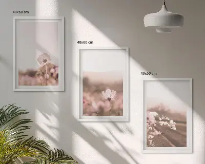 Večdelna slika v okvirju travniki divjih rož s poletno pokrajino