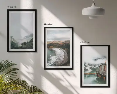 Komplet 3 slik v okvirju z motivi gora, plaže, oblakov in vode