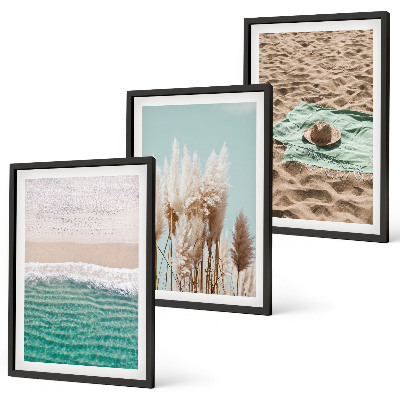 Set 3 slik v okvirju Klobuk iz trave na plaži z valovi