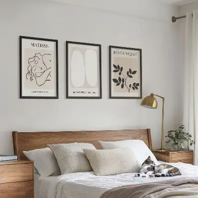Večdelna slika v okvirju z elegantnimi rastlinskimi motivi Matisse