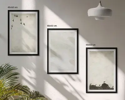 Večdelna slika v okvirju z motivom ptic, kamnov in potez čopiča